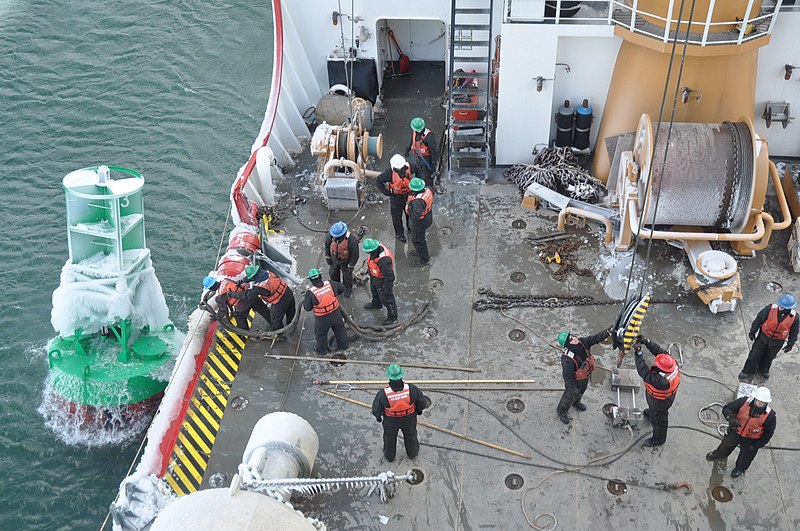 File:USCGC Mackinaw during Operation Fall Retrieve 131211-G-ZZ999-004.jpg