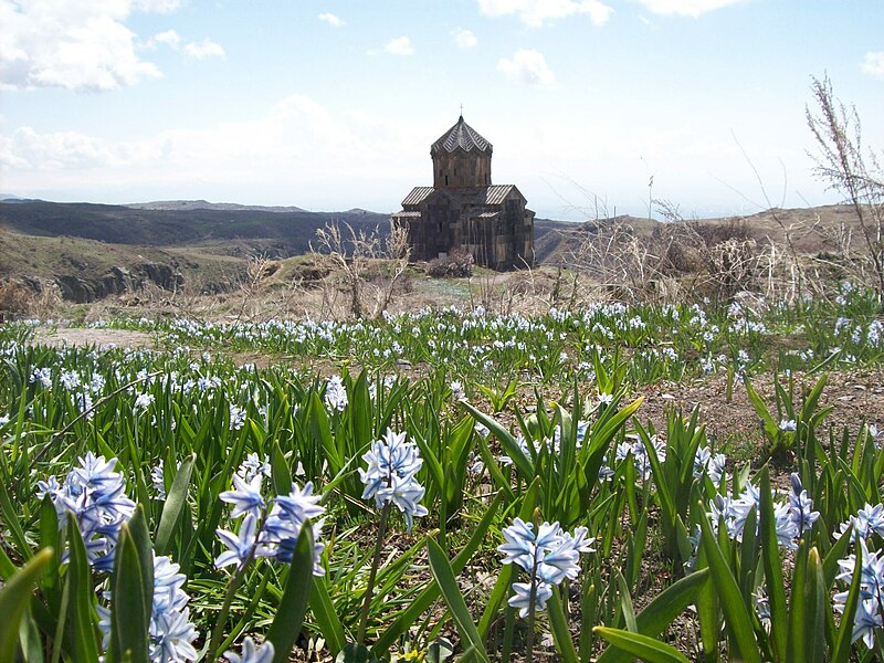 File:Vahramashen Church of Amberd, Armenia.jpg