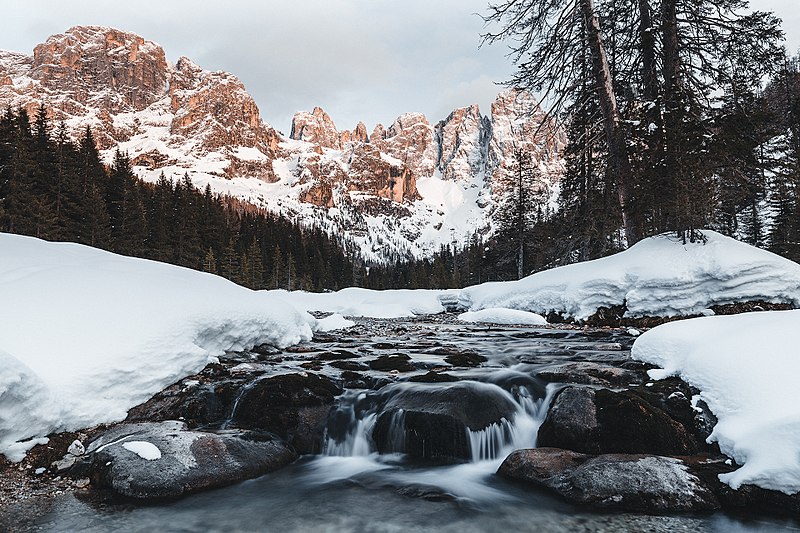 File:Val Venegia in inverno.jpg