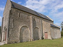 Photographie en couleurs d'une ancienne chapelle.