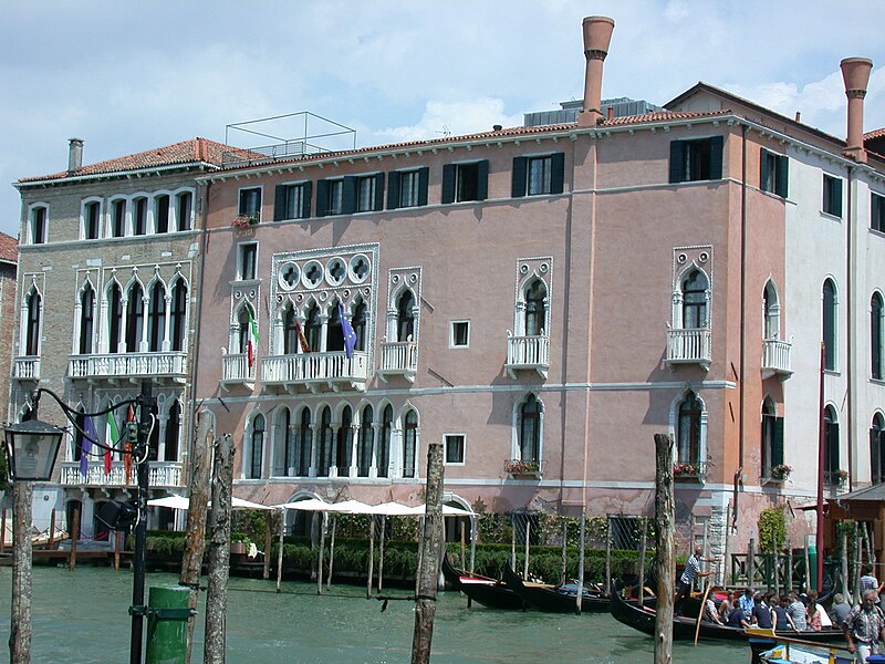 File:Venezia - Ca' Sagredo.jpg