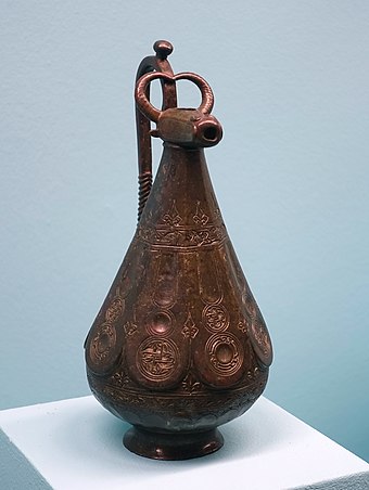 Vessel with bull's head spout, Ghaznavid dynasty, late 11th to early 12th century, bronze. Linden-Museum – Stuttgart, Germany