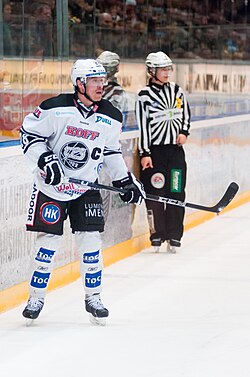 Ville Vahalahti Turun Palloseuran paidassa vierasottelussa SaiPaa vastaan marraskuussa 2012.