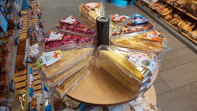 File:Wähen in a Swiss supermarket.jpg