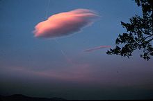 A translucent wave cloud - altocumulus lenticularis Wavecloud.jpg