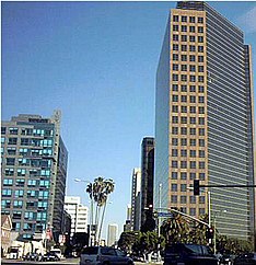 Intersection of Wilshire and San Vicente Boulevards, at the western end of the Miracle Mile neighborhood of Los Angeles, California. Wilshire and San Vicente Blvds.jpg