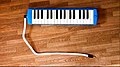 Yamaha Pianica P-32D with mouthpiece extension.jpg