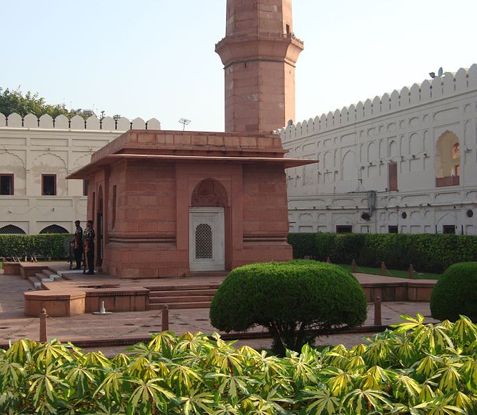 File:'By @ibneAzhar'-Tomb of DrAllamaIqbal-Lahore-Pakistan (10).JPG