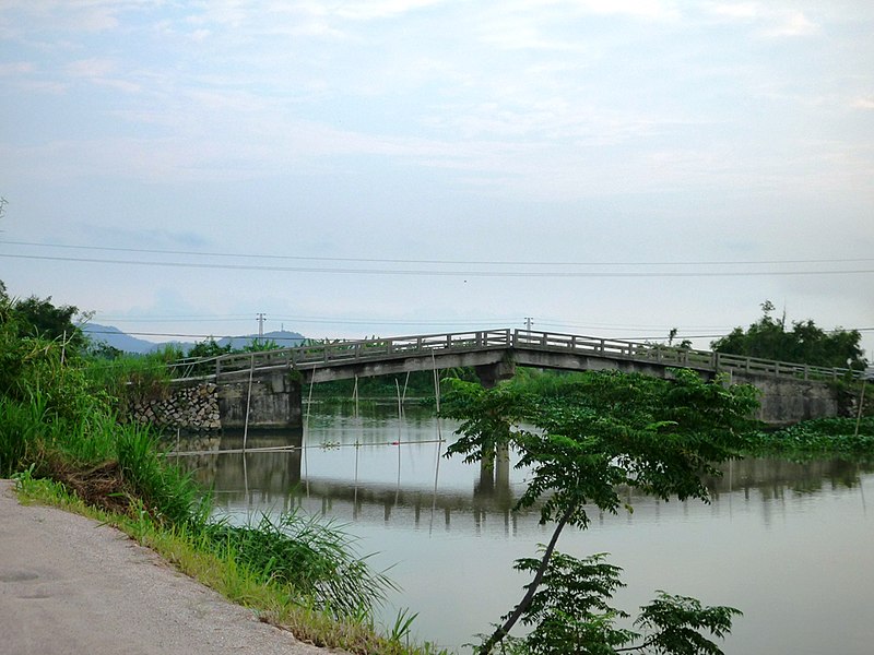 File:小桥流水，踩单车路过的地方 - panoramio.jpg