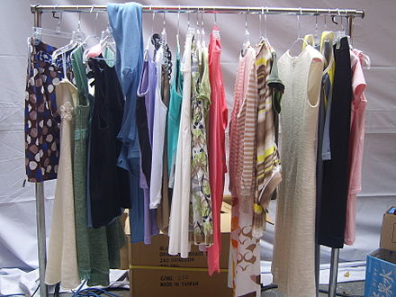 https://upload.wikimedia.org/wikipedia/commons/thumb/a/a7/2008_Taipei_In_Style_Outdoor_Fashion_Show_Clothes_Racks.jpg/440px-2008_Taipei_In_Style_Outdoor_Fashion_Show_Clothes_Racks.jpg
