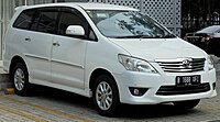 Grand New Kijang Innova (Kijang Innova facelift kedua, 25 Juli 2011-16 Agustus 2013)