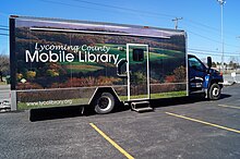 Люстинг округінің жылжымалы кітапханасы - Bookmobile деп те аталады.