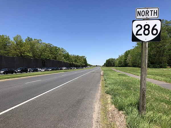 View north along SR 286 just north of Franklin Farm Road in Franklin Farm