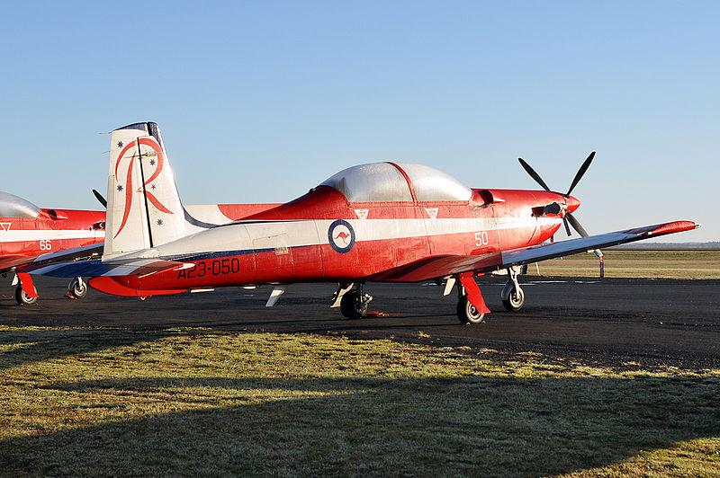 File:A23-050 Pilatus PC-9A RAAF Roulettes Aerobatic Team (8187129195).jpg