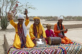 Músicos y cantantes cholistaníes