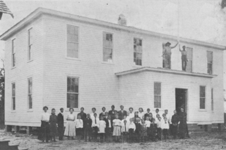 A picture of the Cleveland School near Camden South Carolina before the fire.png