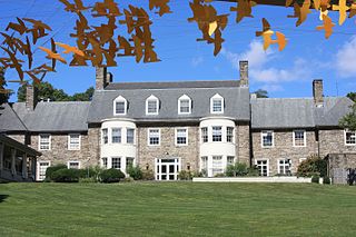 <span class="mw-page-title-main">Abington Art Center</span> Art center in Jenkintown, PA