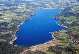 Aerial image of Lake Simssee (view from the southwest).jpg