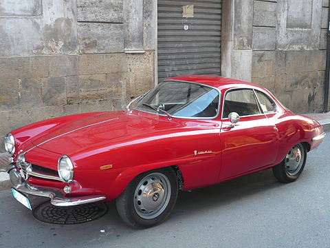 Alfa Romeo Giulia Sprint Speciale a Caltanissetta view lateral 3/4