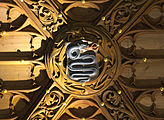 English: Emblems on the hall ceiling (barrel-vault) of the dancehall of the old townhall in Munich. Deutsch: Wappen auf der Tonnendecke des ehemaligen Tanzsaales des alten Münchner Rathauses. Geschaffen von Hans Wenger und geschmückt von Erasmus Grasser.