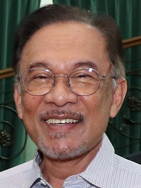 File:Anwar Ibrahim (3x4 crop).jpg