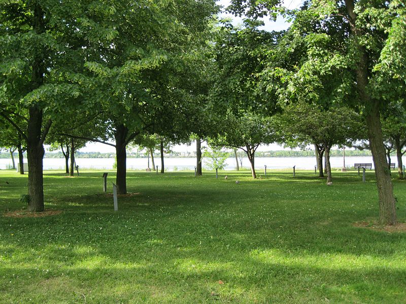 File:Arboretum - parc Rene-Levesque - Lachine 02.JPG