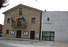 Ayuntamiento de Quintanadueñas1.JPG
