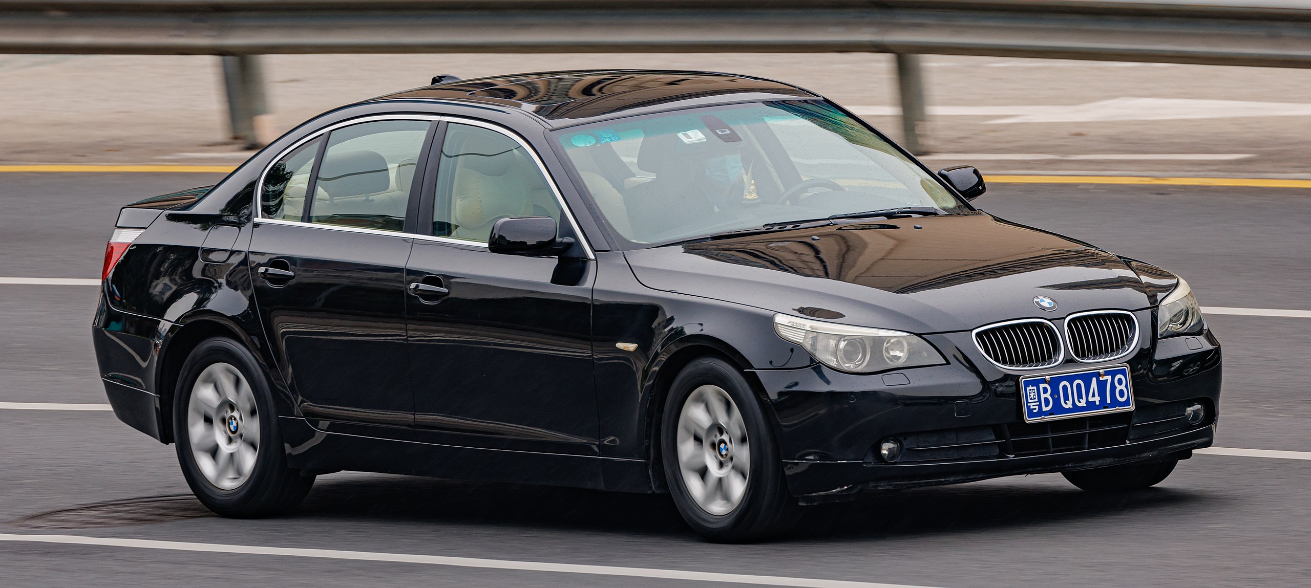 File:BMW 5 SERIES (E60) China (2).jpg - Wikimedia Commons