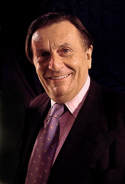 Comedian, Barry Humphries, was the 2008 recipient.