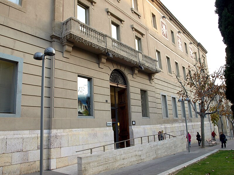 File:Biblioteca Pública de Lleida.jpg