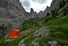 Donato Zeni bivouac 2100 m.a.s.l. Vallaccia - Pozza di Fassa (TN), Trentin-Haut-Adige, Italie - 2019-08-22.jpg