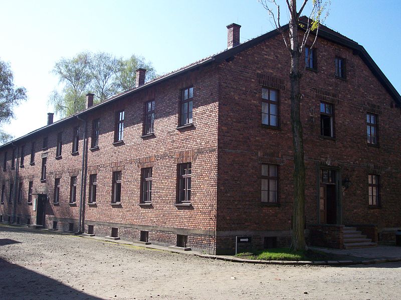 File:Block 4 Extermination Auschwitz I.jpg