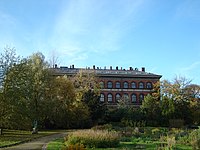 The Faculty of Social Sciences Library seen from the garden Botanisk Laboratorium - garden side.jpg