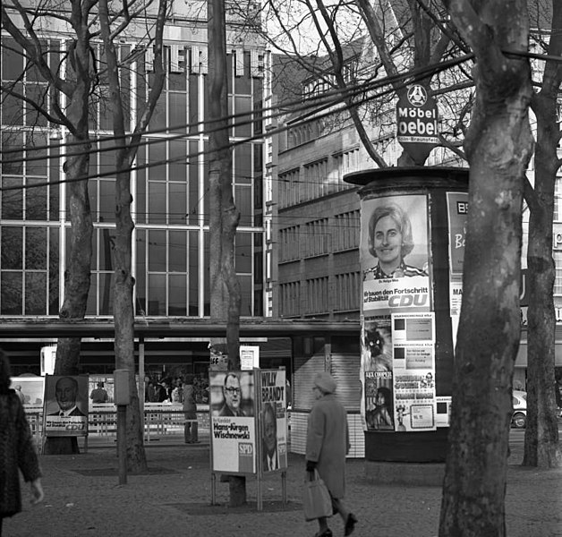 File:Bundesarchiv B 145 Bild-F038318-0008, Köln, Bundestagswahlkampf, Wahlplakate.jpg