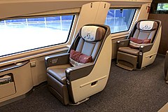 Business class seats on CR400AF-B-2116