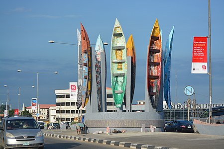 Canoe monument in Lagos by Tadekwiki