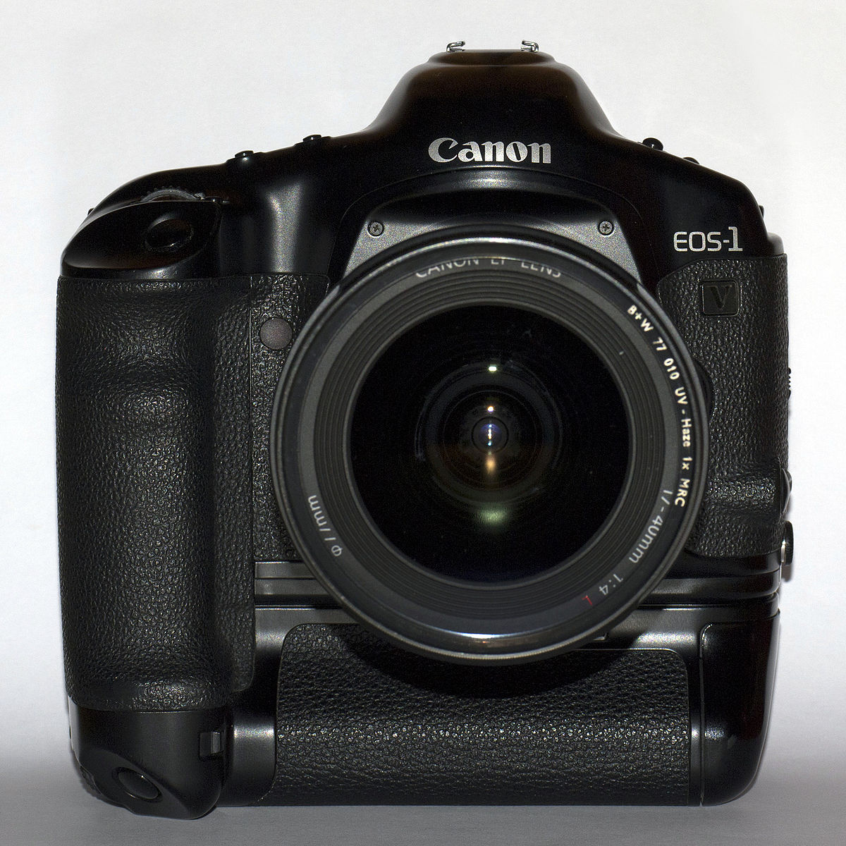 Canon v. Canon EOS-1v. Canon EOS DCS 5. Canon 1v HS. Canon EOS 1 + PB e1.