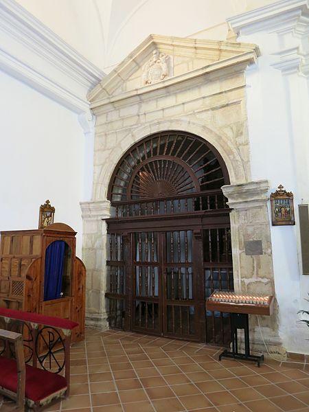 File:Capilla de los Moya.jpg