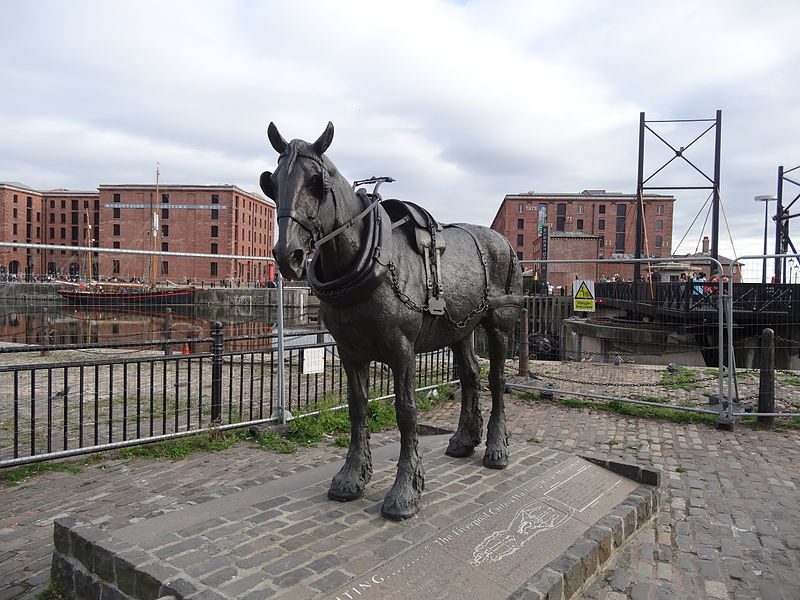 File:Carters horse statue 02.jpg