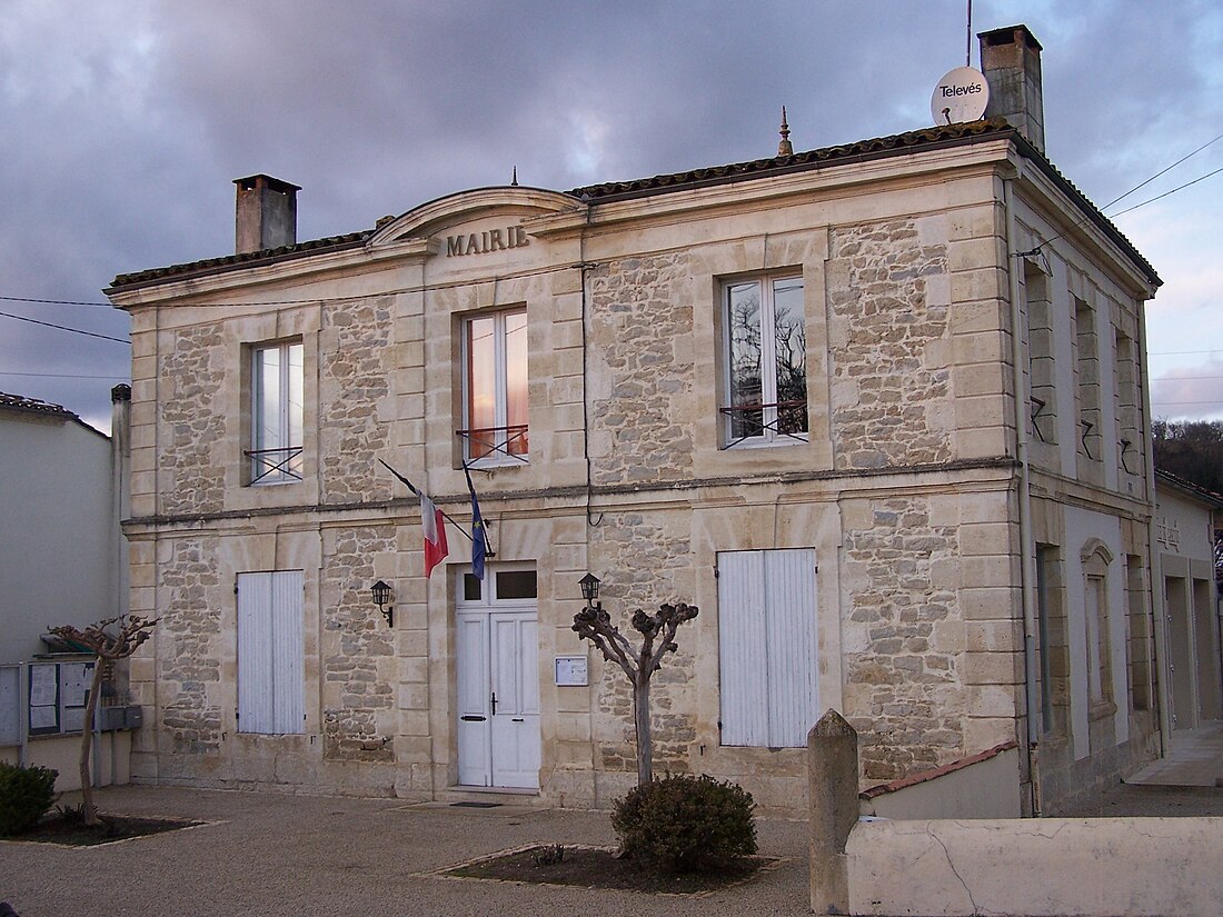 File:Casseuil Mairie.JPG