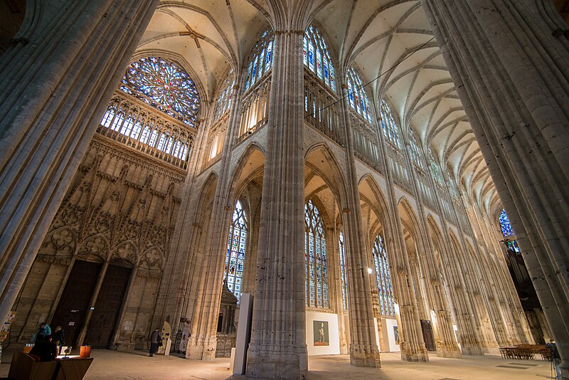 File:Central nave of the Abbatiale Saint-Ouen (33m high) (30599795770).jpg