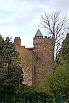 Der Turm der Burg Doujat