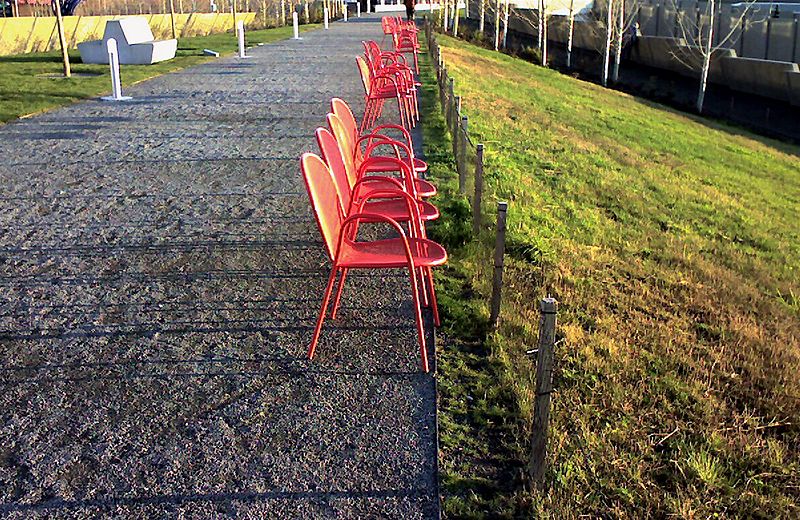 File:Chairs at The Olympic Sculpture Park - panoramio.jpg