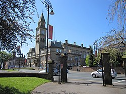 Chorley town hall from St Laurence's churchyard - geograph.org.uk - 2397540.jpg