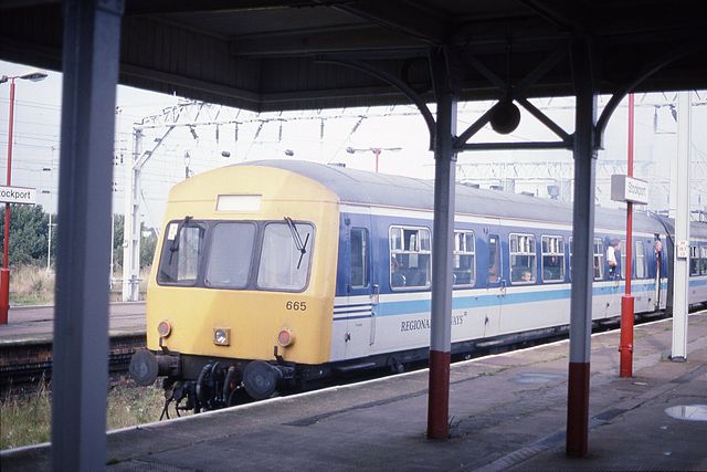 A Regional Railways branded diesel multiple unit, BR Class 101, calling at the station in 1993.