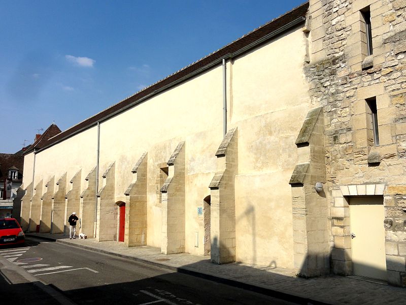 File:Compiègne (60), ancienne abbaye Saint-Corneille, façade rue Charles-le-Chauve 2.jpg