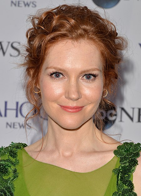 Darby Stanchfield May 2014 (cropped).jpg