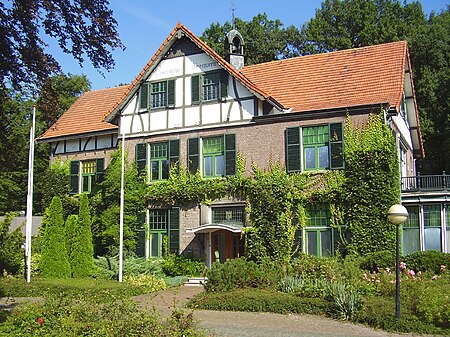 Diepenveen gemeentehuis