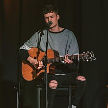 Dylan Brady Pada Stage.jpg