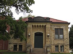 El Dorado, KS public library building funded by Andrew Carnegie.jpg